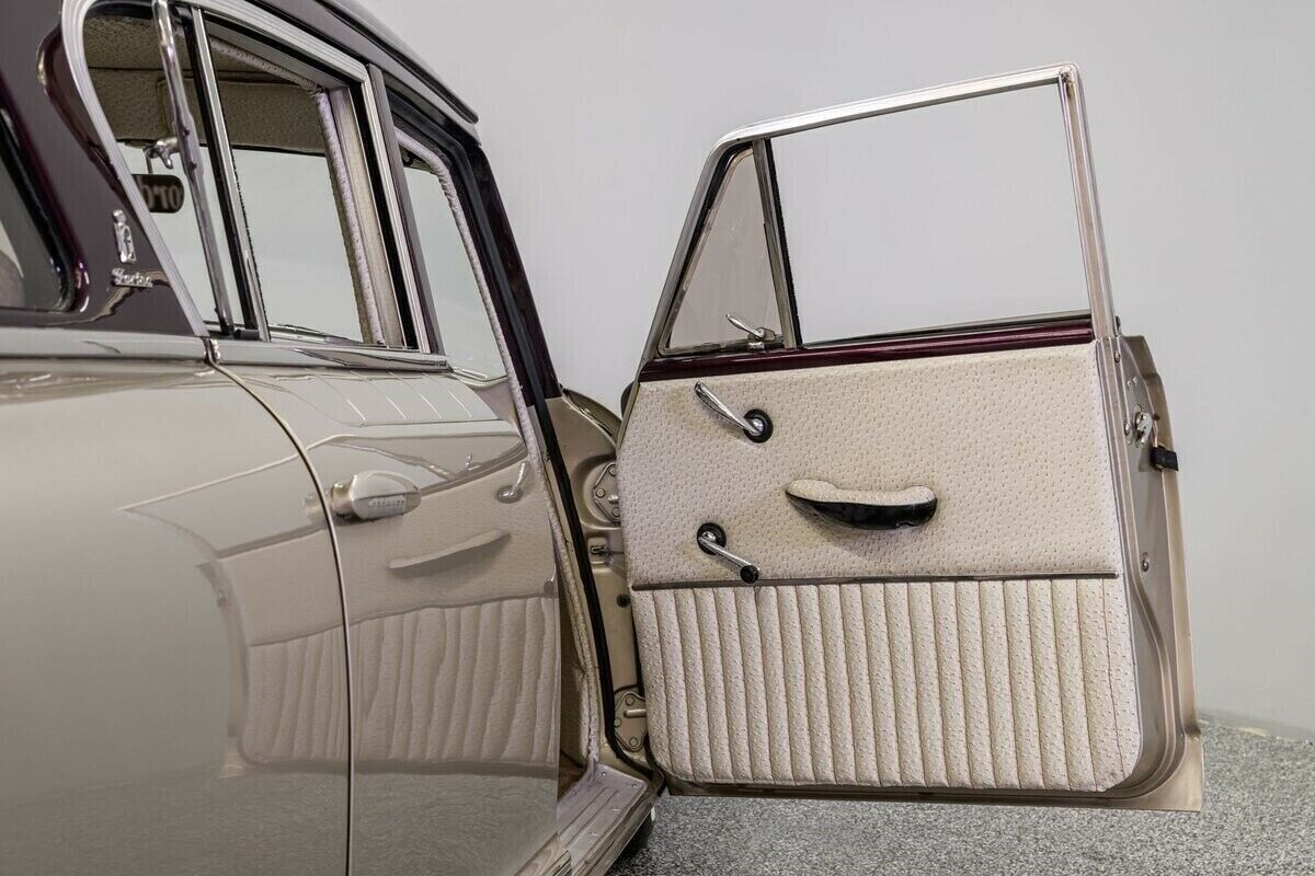 1955 Nash Rambler station wagon - photo 11