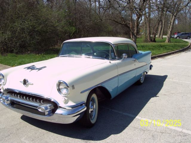 1955 OLDSMOBILE 88 2 DOOR HARDTOP, SUPER SHAPE !!!!!FACTORY STICK SHIFT !!!! 1952 Oldsmobile Eighty-Eight