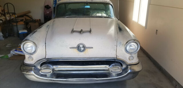 1955 Oldsmobile Eighty-Eight Holiday - photo 2
