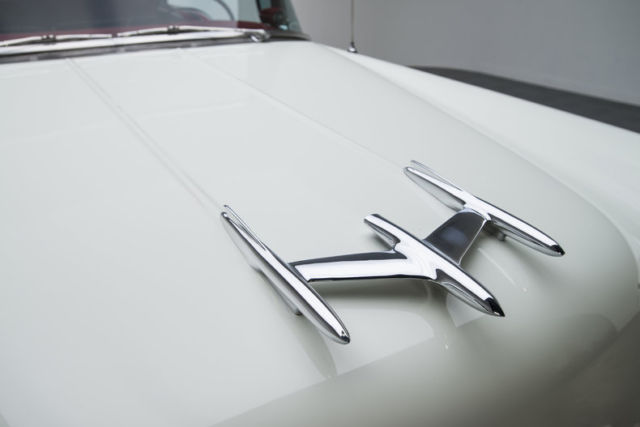 1955 Oldsmobile Ninety-Eight Holiday - photo 13