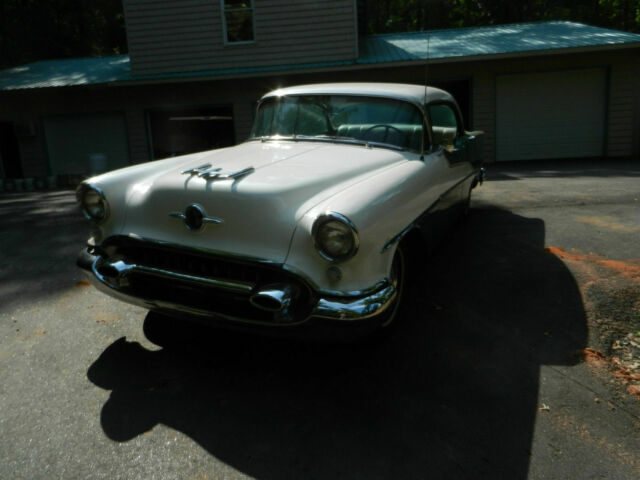 1955 Oldsmobile Eighty-Eight Green