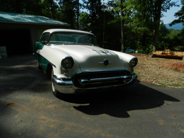 1955 Oldsmobile Eighty-Eight Green - photo 2
