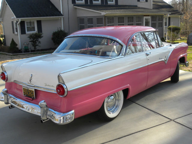 1955 Ford Fairlane - photo 3