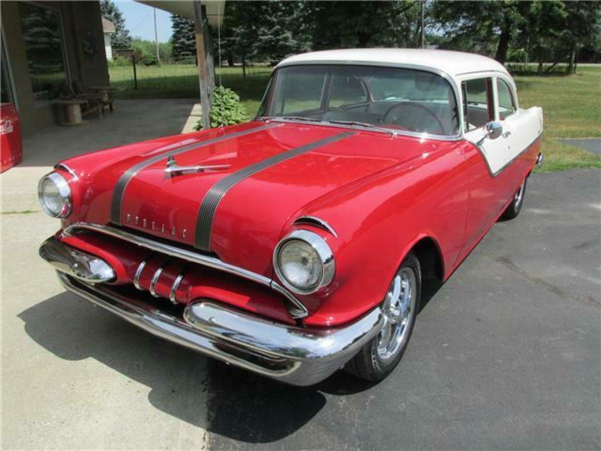 1955 Pontiac Catalina 2 door - photo 2