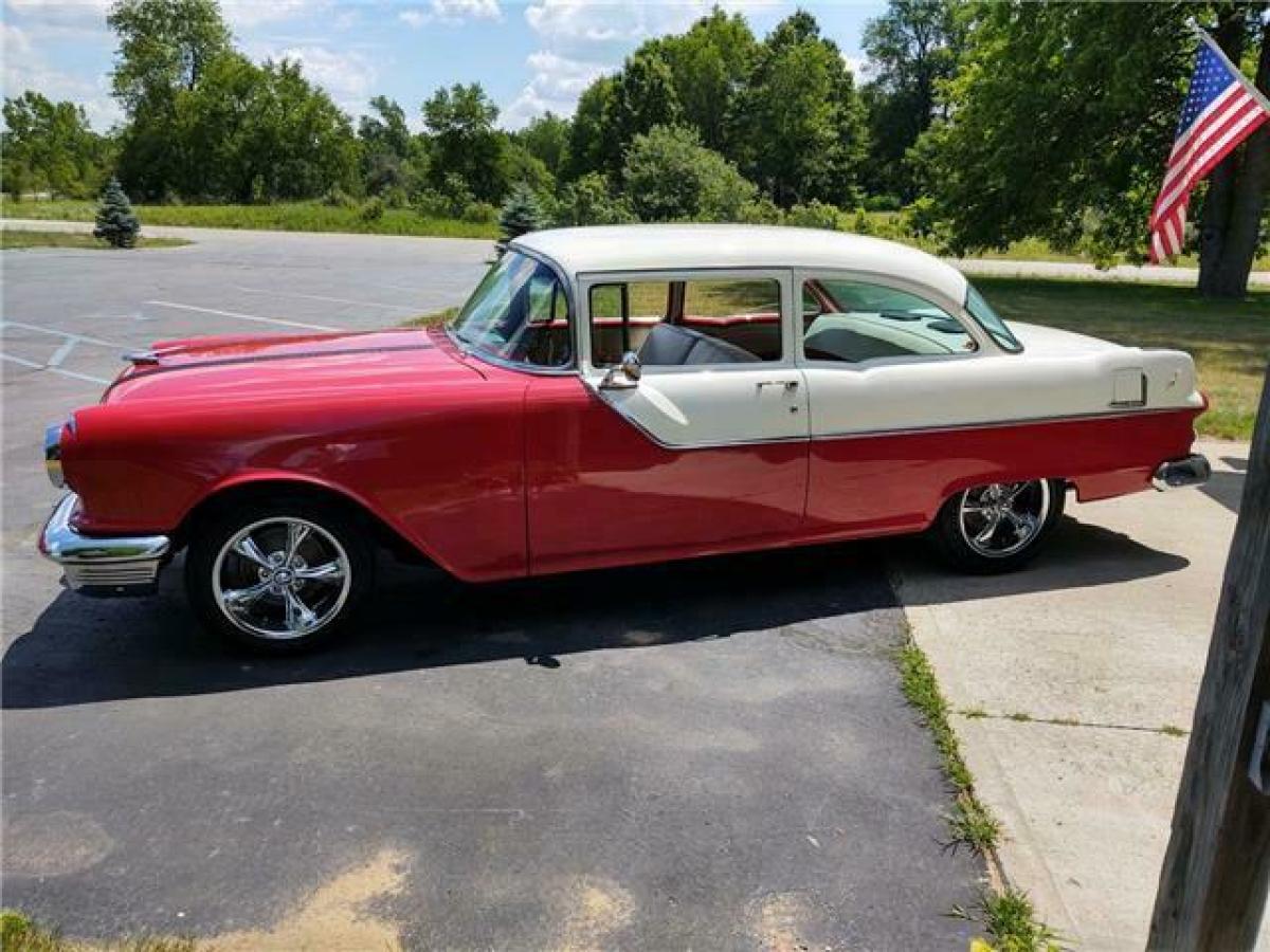 1955 Pontiac Catalina 2 door - photo 8