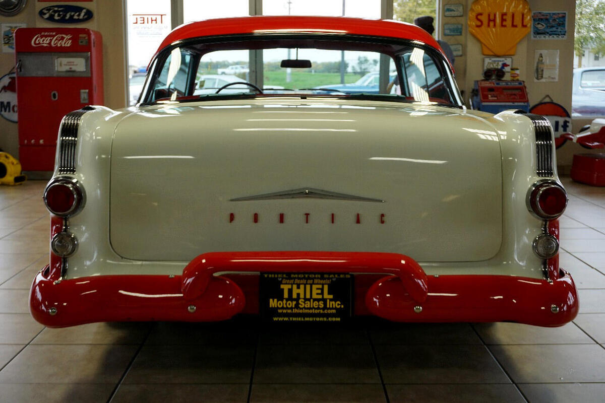1955 Pontiac Chieftain 2-Door HardTop - photo 9