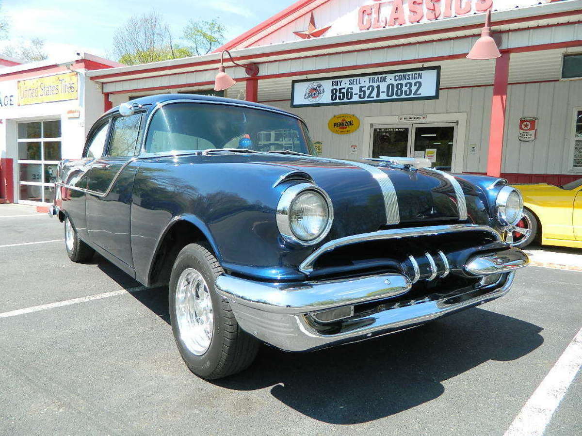1955 Pontiac Chieftain 2dr - photo 2