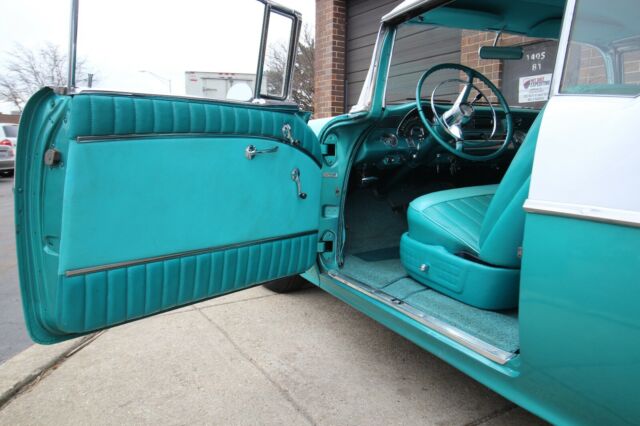 1955 Pontiac Chieftain - 2 Door - Fully Restored - photo 13