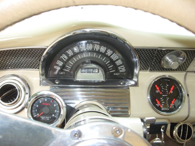 1955 Pontiac 2 Door Sedan - photo 12