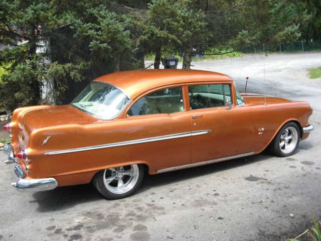 1955 Pontiac 2 Door Sedan - photo 3