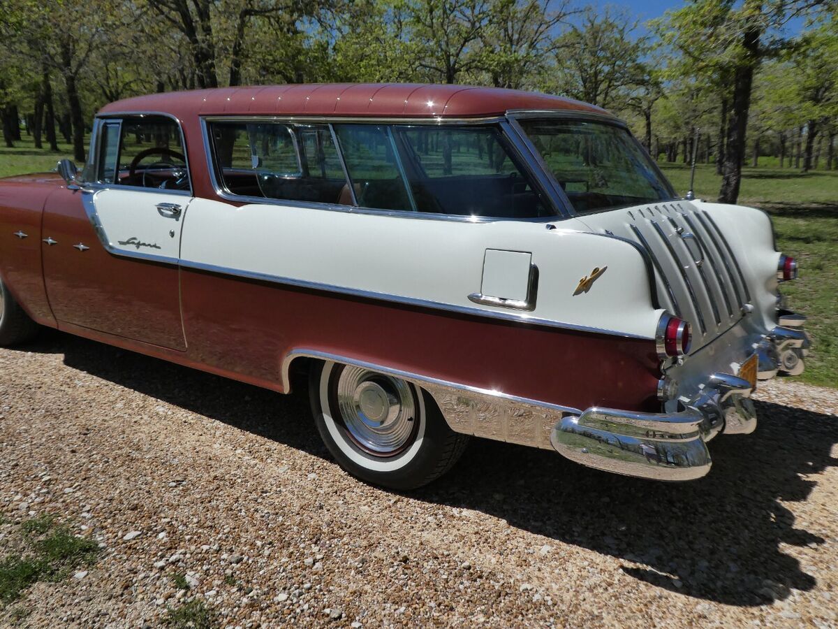 1955 Pontiac Star Chief Safari Wagon - photo 2