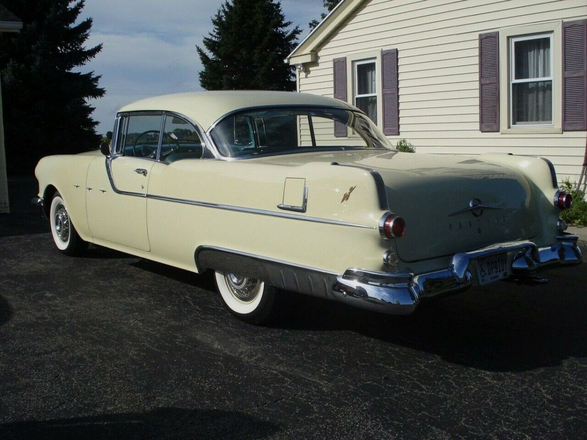 1955 Pontiac Catalina Star Chief Custom Catalina Hardtop - photo 3