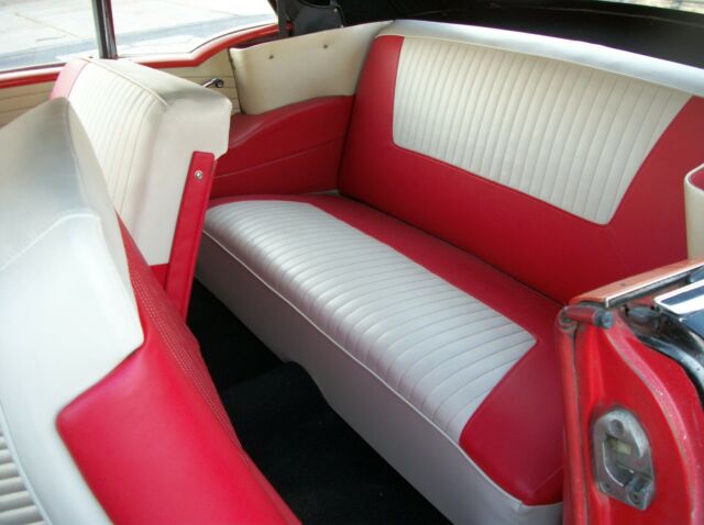 1955 Pontiac Star Chief Convertible - photo 12