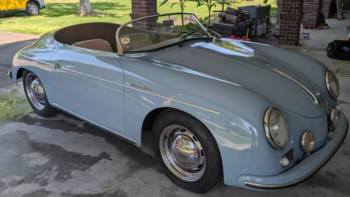 1955 porsche speedsterReplica 1955 Porsche 356 Speedster Replica