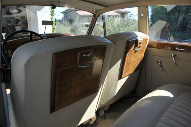 1955 Rolls-Royce Silver Cloud - photo 10