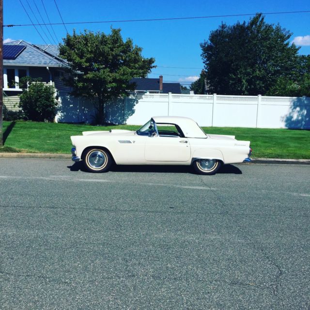 1955 Ford Thunderbird