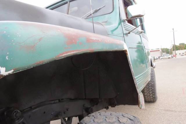 1955 Willys Wagoneer - photo 11
