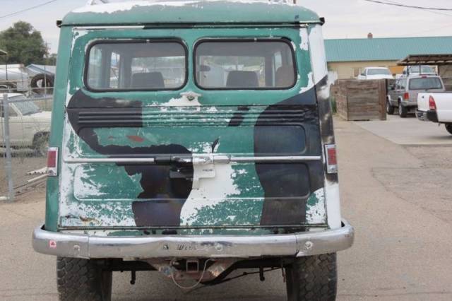 1955 Willys Wagoneer - photo 2