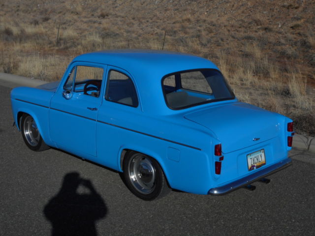 1956 Ford Anglia 100E - photo 5