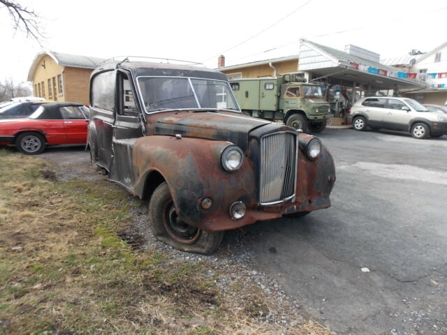 1956 Austin Princess Hearse by Woodall Nicholson - photo 2