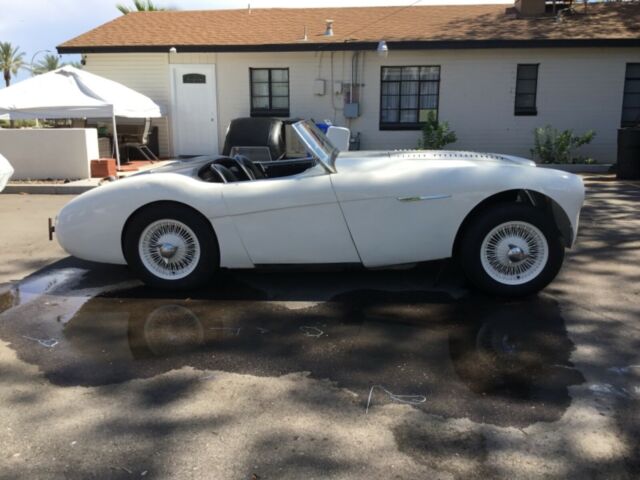 1956 Austin Healey 100 BN2 convertible - photo 5