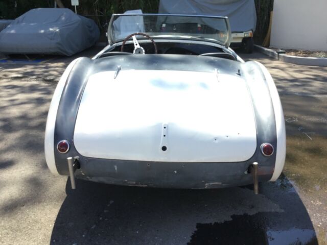 1956 Austin Healey 100 BN2 convertible - photo 7