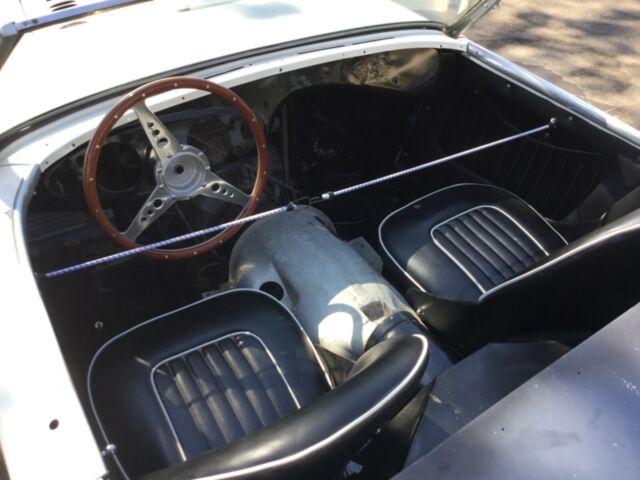 1956 Austin Healey 100 BN2 convertible - photo 9