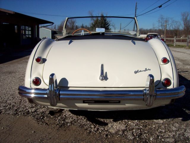 1956 Austin Healey 100-4 2 DOOR - photo 2