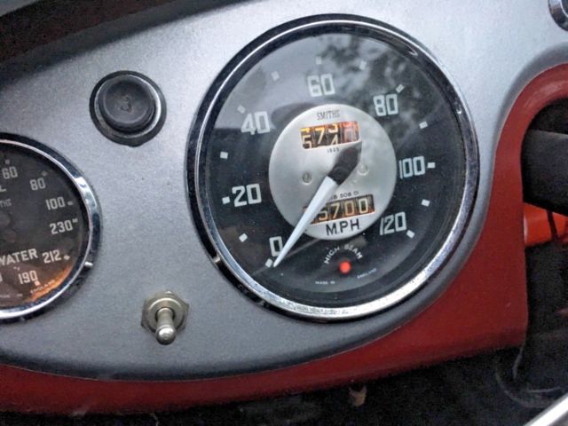 1956 Austin Healey 100 - photo 12