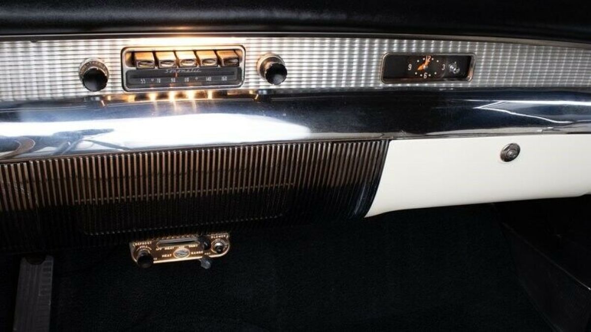 1956 Buick Roadmaster Convertible - photo 11