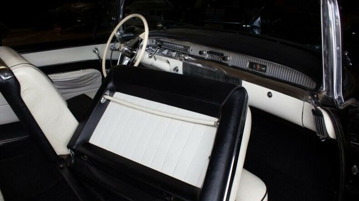 1956 Buick Roadmaster Convertible - photo 12
