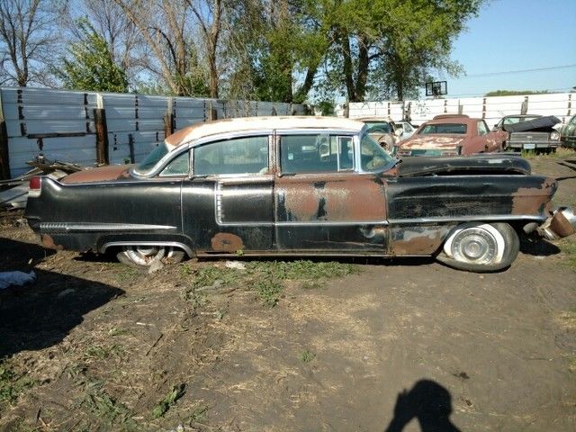 1956 Cadillac DeVille Sedan - photo 2