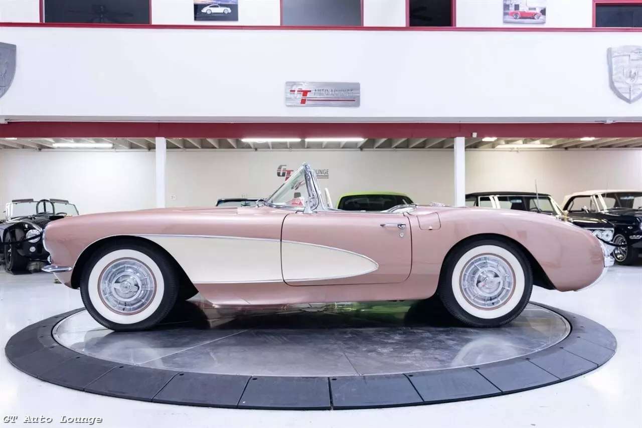 1956 Corvette - photo 2