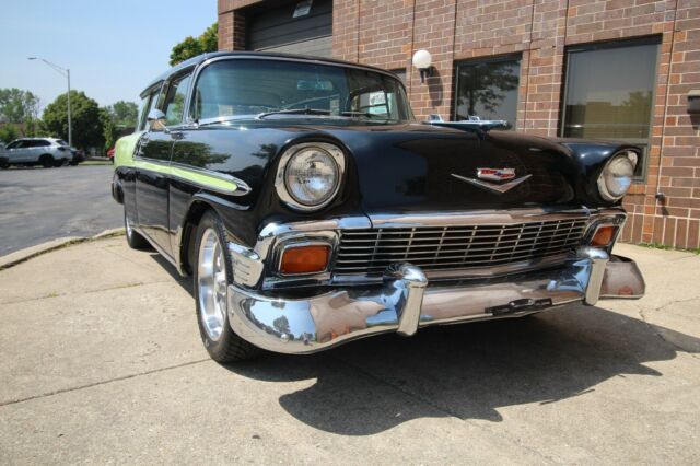 1956 Chevrolet Bel Air/150/210 - Nomad - Resto-Mod - photo 8