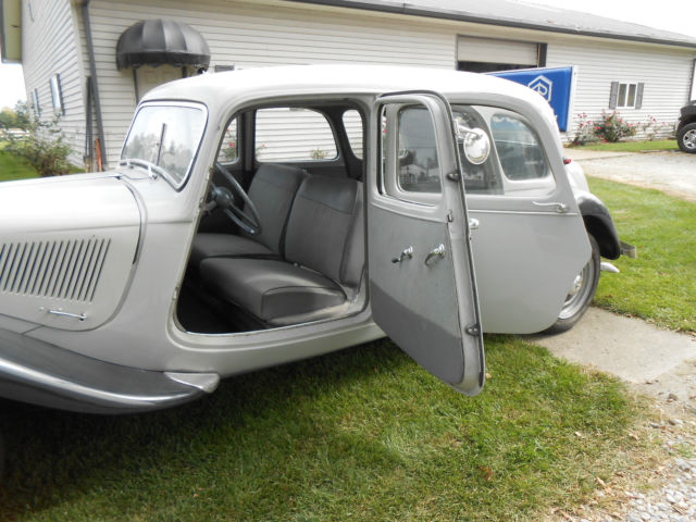 1956 Citroën Traction Avant 11B 4-Door Sedan - photo 11