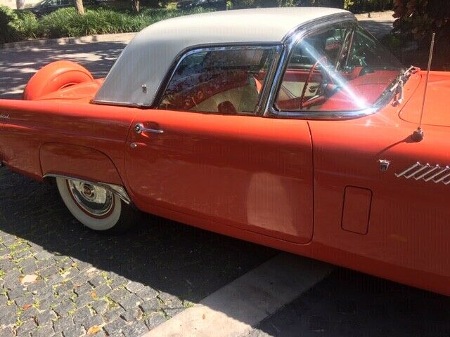 1956 Ford Thunderbird - photo 2