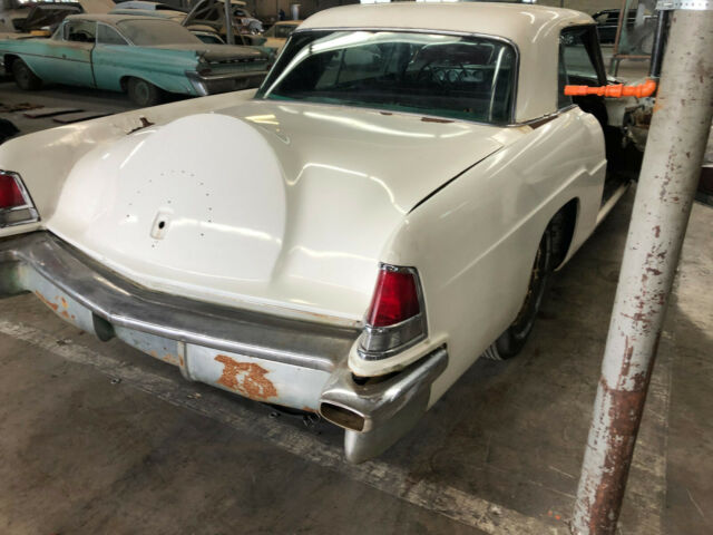 1957 Lincoln Continental Mark II - photo 2
