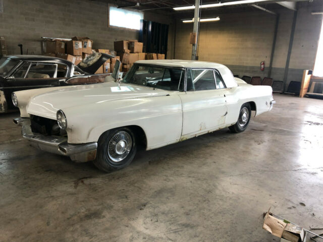 1957 Lincoln Continental Mark II - photo 3