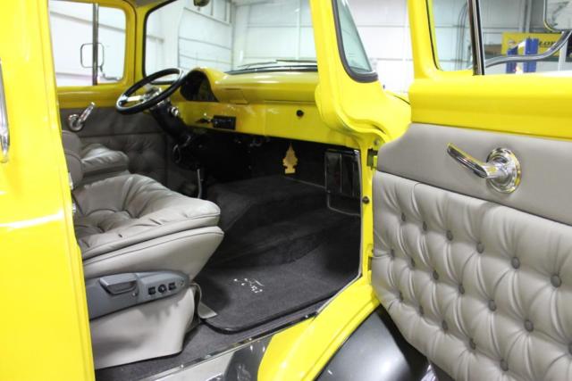 1956 Ford F-550 - photo 11