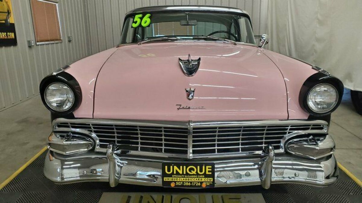 1956 Ford Crown Victoria - photo 2