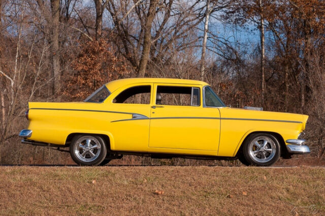 1956 Ford Customline Tudor Restomod - photo 12