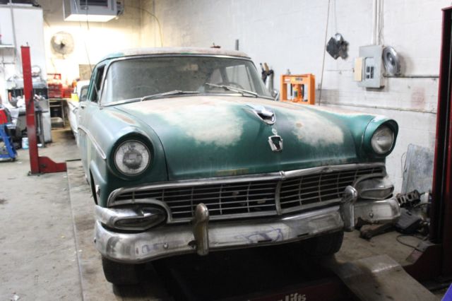 1956 Ford Customline Tudor Sedan two door no reserve hotrod fairlane crestliner 1956 Ford Customline Tudor