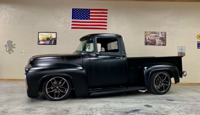 1956 Ford F-100 - photo 2