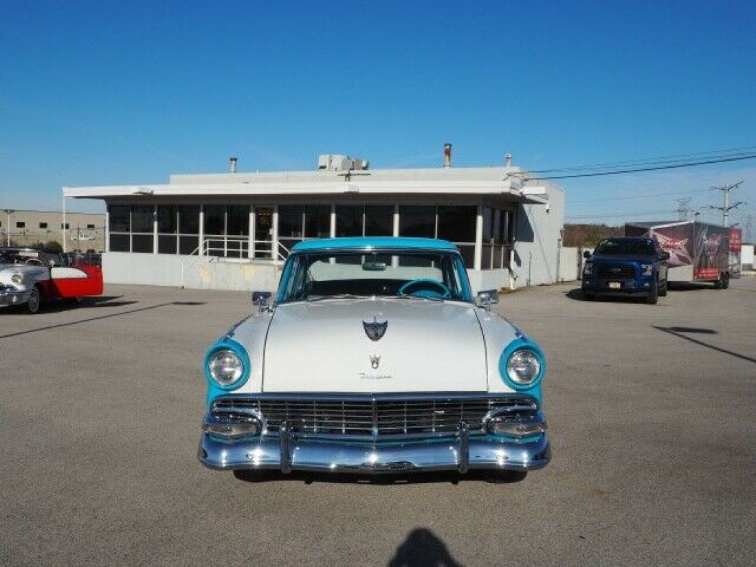 1956 Ford Fair lane coupe - photo 2