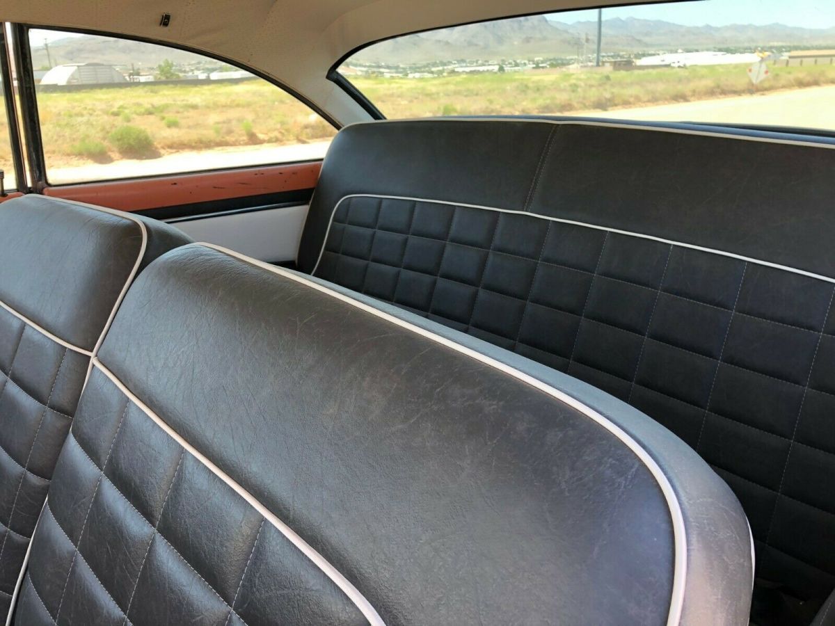 1956 Ford Fairlane - photo 2