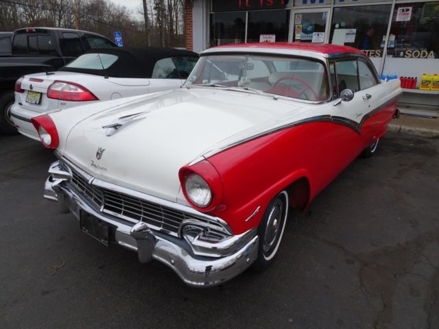 1956 Ford Fairlane Victoria - photo 2