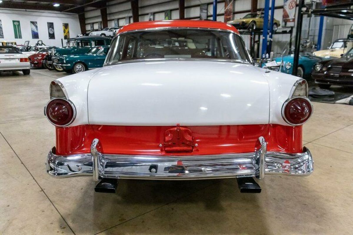 1956 Ford Fairlane - photo 4