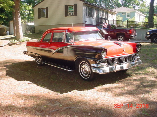 1956 Ford Fairlane club sedan - photo 2