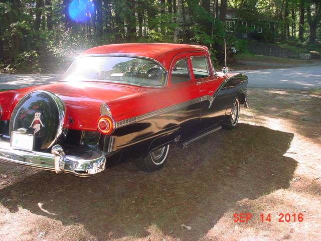 1956 Ford Fairlane club sedan - photo 3
