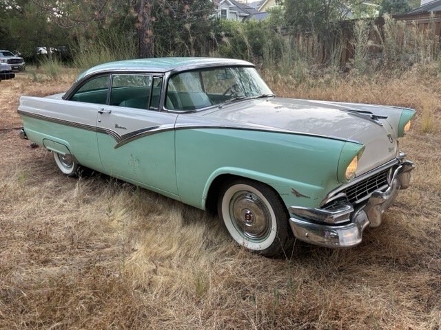 1956 Ford Fairlane - photo 2